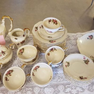 Hela Människan secondhand & café