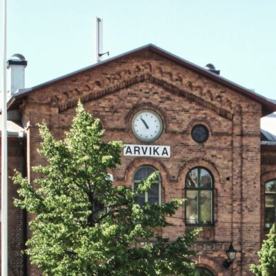 Skulpturer av Gull Weinberg