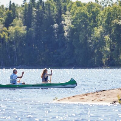 Kanotuthyrning vid sjön Stora Le