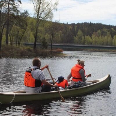 Kanotuthyrning (Pris per kanot, inte per person)