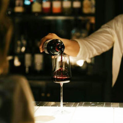 Exklusive guidad vinvandring i Gamla Stan | Stockholm