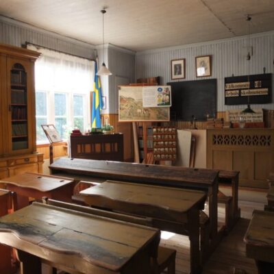Årbol school museum