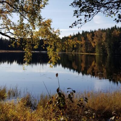 Around Lake Eldmörjan