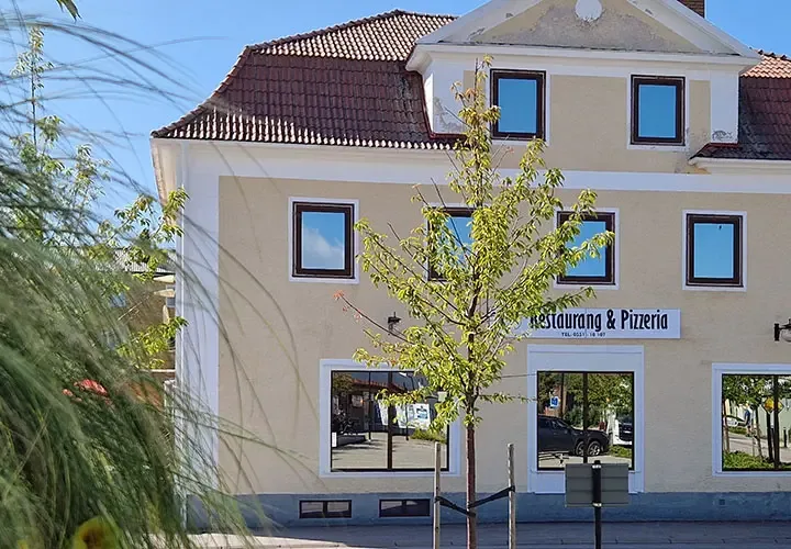 Bora Bistro – Restaurang & Pizzeria