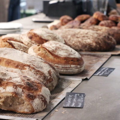 Brödbackens Surdegsbageri och naturcafé