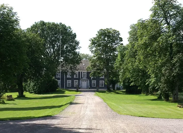 Ekholmens gård & Ekholmen Café och Gårdsbutik