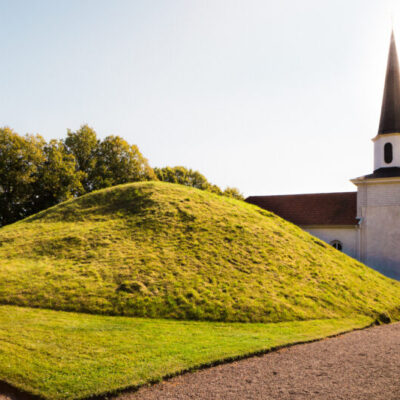 Flistad village & Flistad Church with King Rane’s Mound