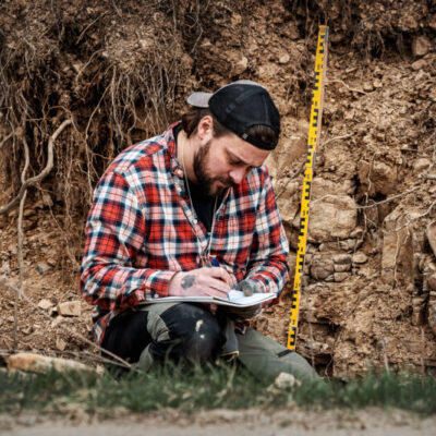 Föreläsning: Spår av urtiden i de västgötska platåbergen