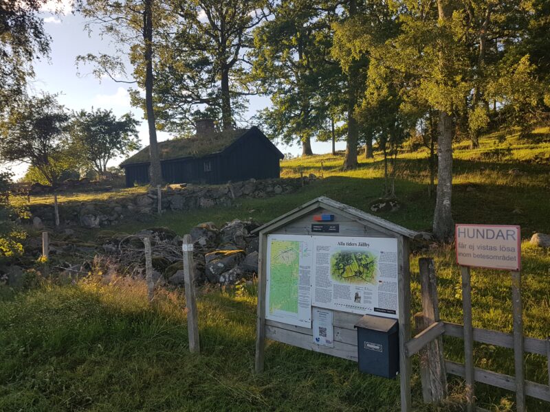 Fornstigen med Odins flisor i Jällby