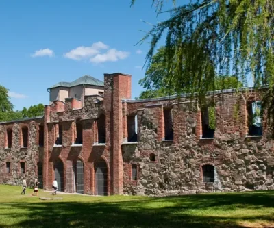 Gratis guidad vandring i Gräfsnäs Slottspark
