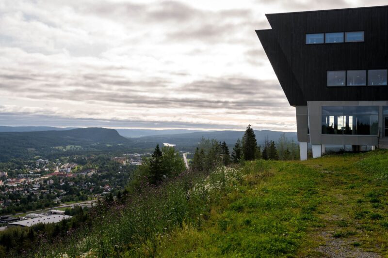 Hallstaberget och Nipleden