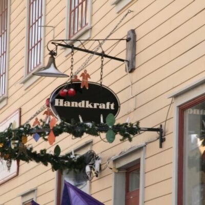 Handkraft Shop and Gallery