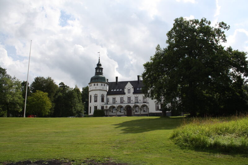 Helliden Castle and Hostel