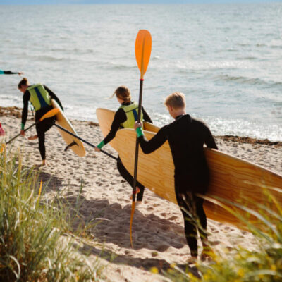 Hyr SUP bräda på Surflogiet