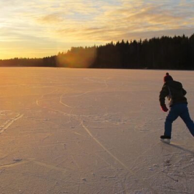 Ice skating on natural is in the Skara area