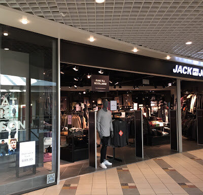 JACK & JONES