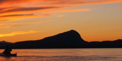 Kanottur till Kultsjöns finaste stränder.