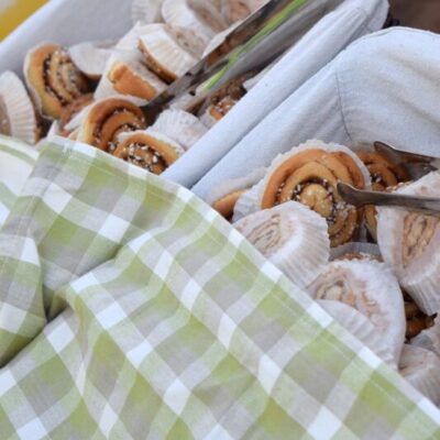 Kyrkoherdens fikabröd med Stilla musik