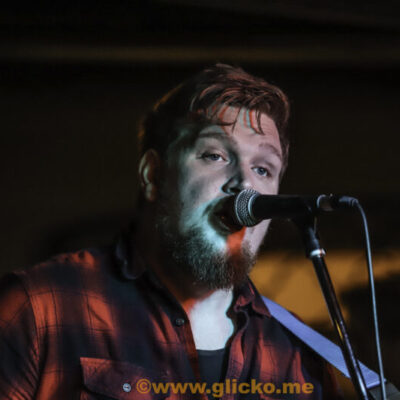 Livemusik med Markus Larbring