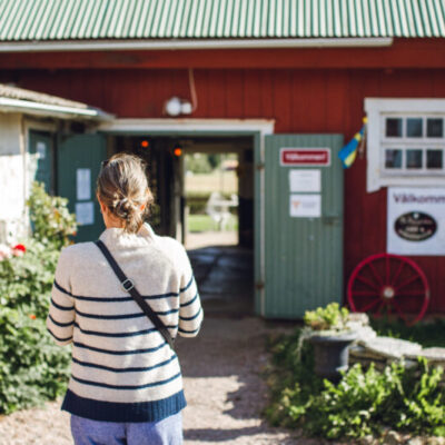 Mellomgården Café & Gårdsbutik