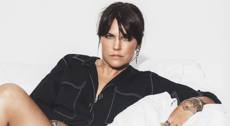Mia Skäringer på arenaturné med Avig Maria – No more fucks to give!