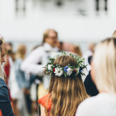 Midsommar vid havskanten