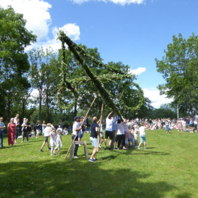 Midsommarfirande vid Logården
