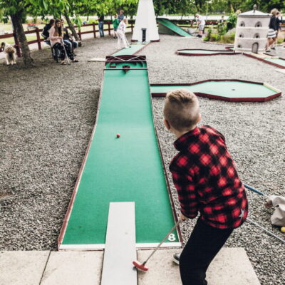 Minigolf vid Göta Kanal