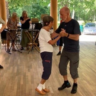 Prova på gammeldans med Folkdanslaget Rillen