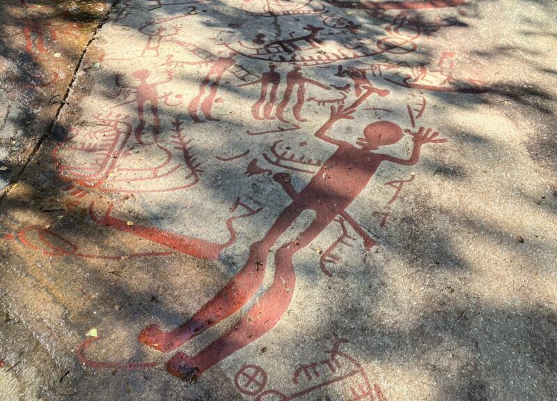 Rock carvings in Backa