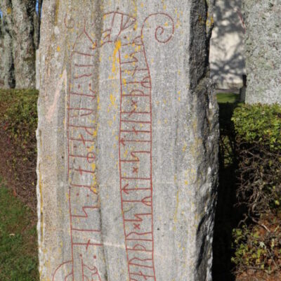 Runstenar i Grästorp