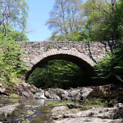 Stenvalvsbroar