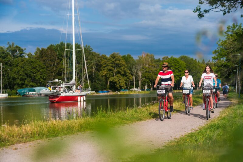 Upplev hela Göta kanal på cykel!