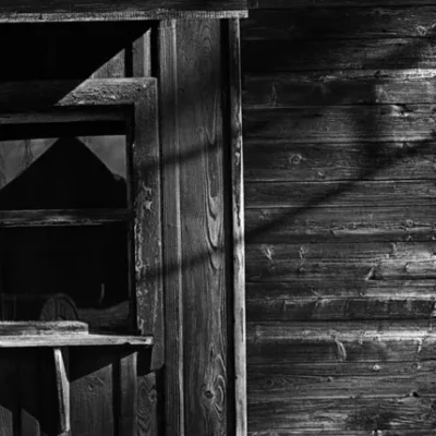 Utställning – Auschwitz KZ I–II – fotografisk utställning av Örjan Henriksson