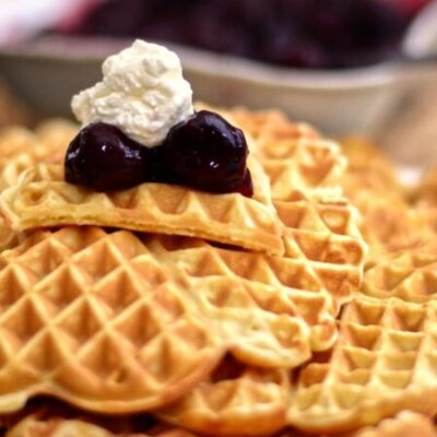 Våffelcafé med andakt i Eksta bygdegård