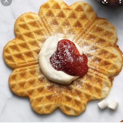 Våffelservering och tipspromenad