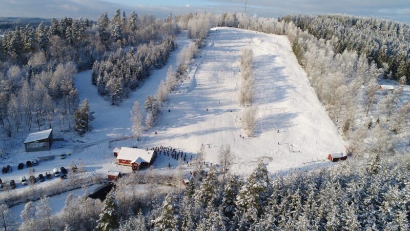 Valbackens alpina – skidanläggning i Ingatorp