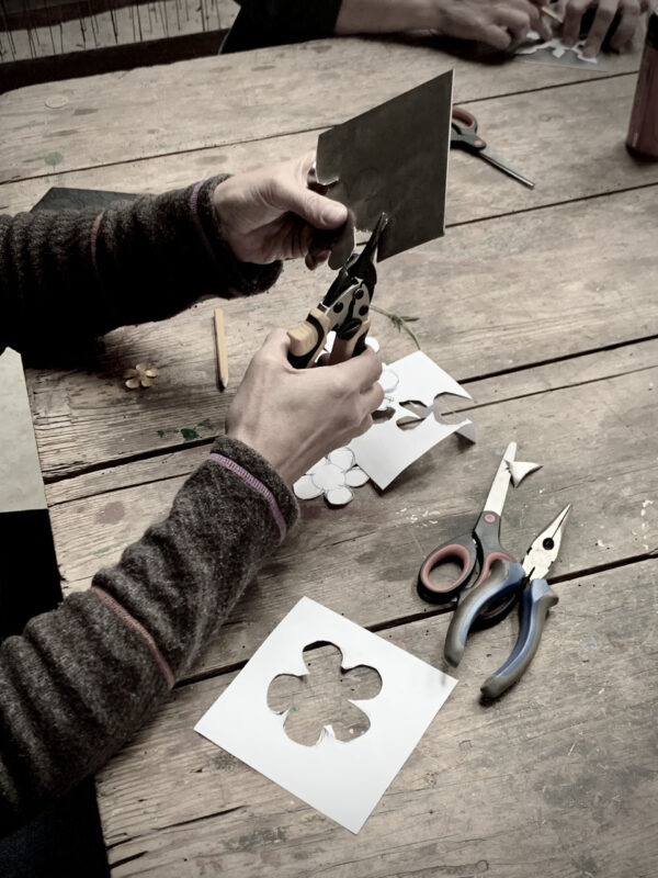 Workshop- SKAPA DIN EGNA BLOMMA I METALL